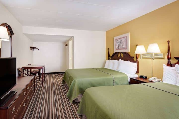 Room 14 of 21